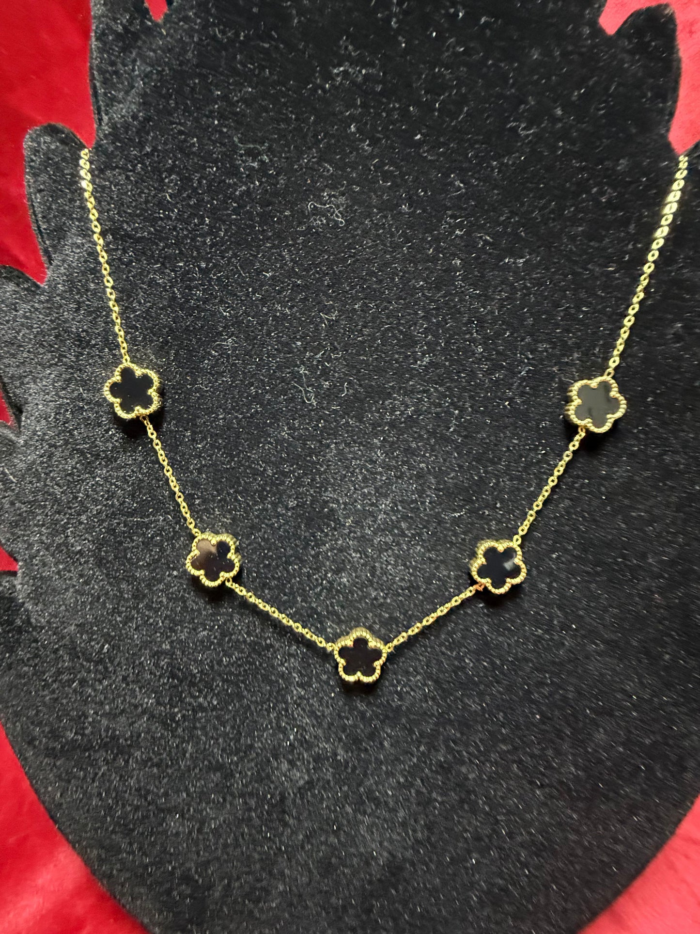 collana-pendente-modello-van-cleef