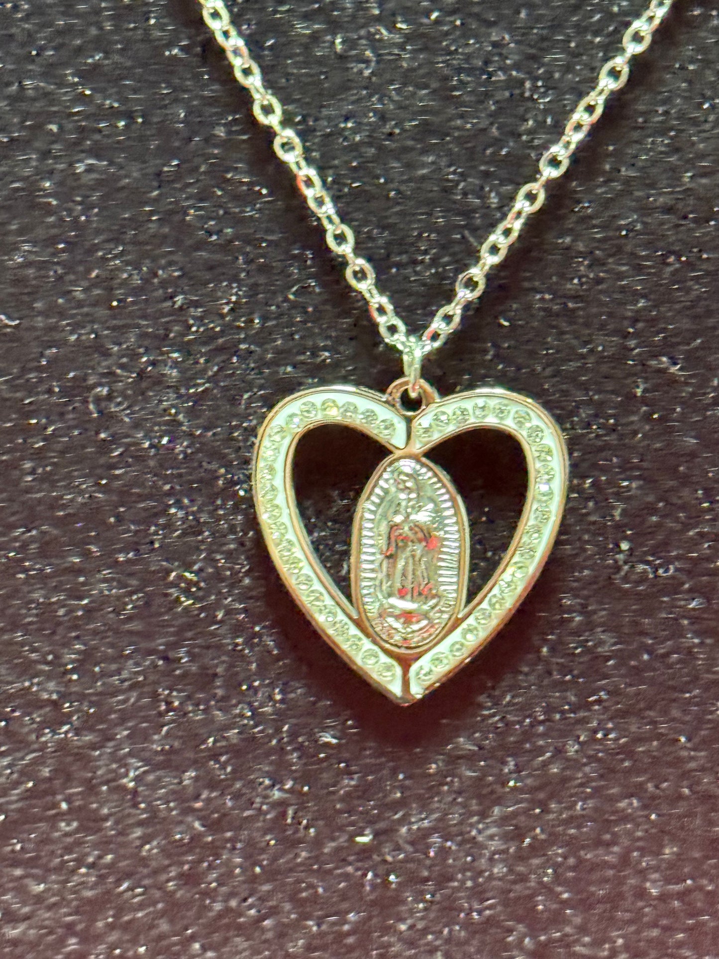 collana-cuore-con-rosario-e-brillantini