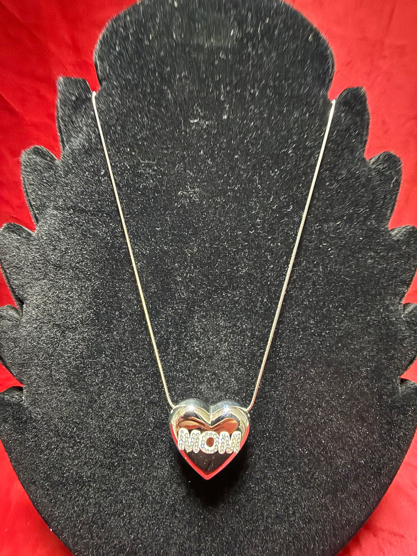 collana-cuori-e-corni-rossi