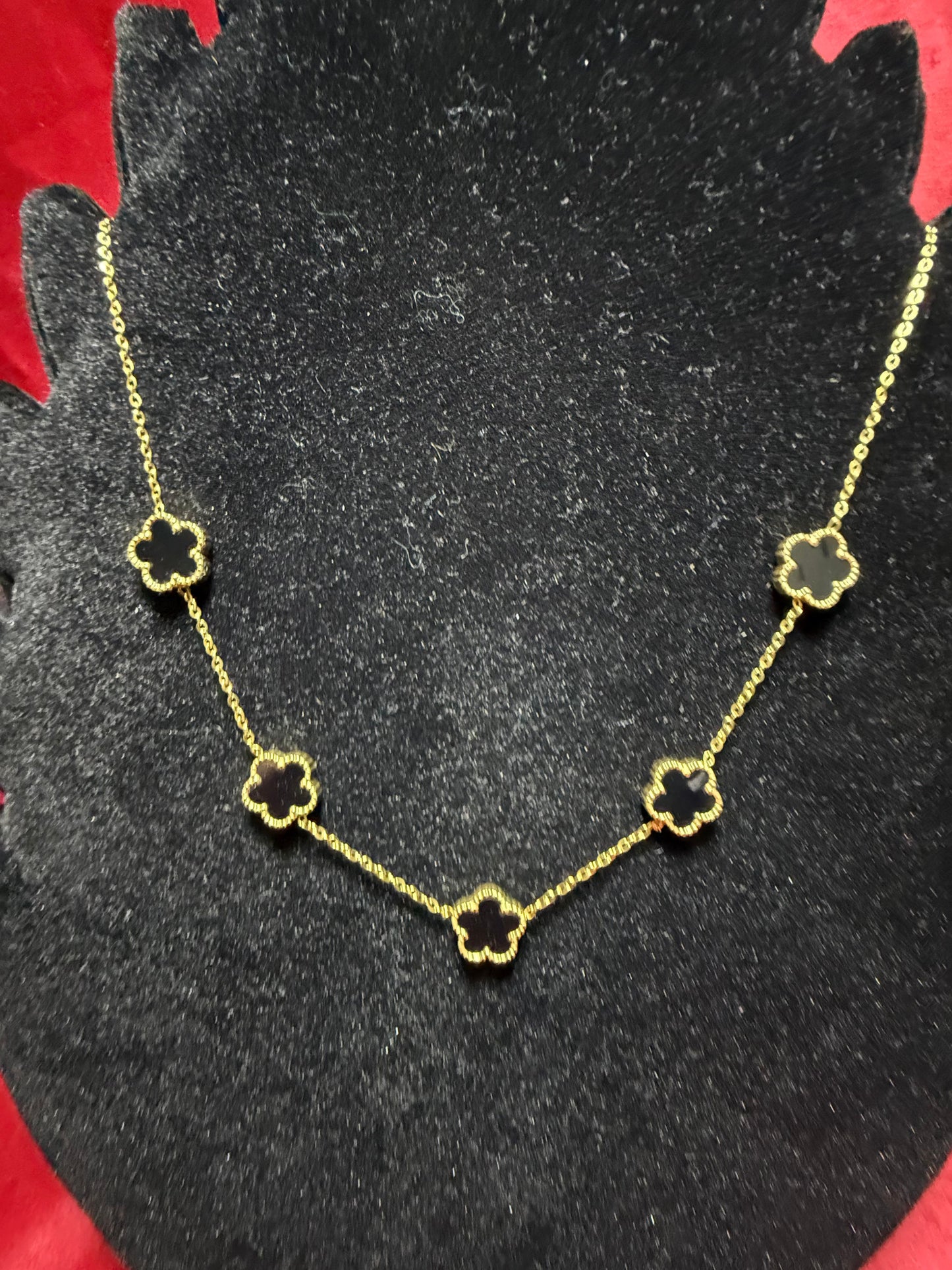 collana-pendente-modello-van-cleef