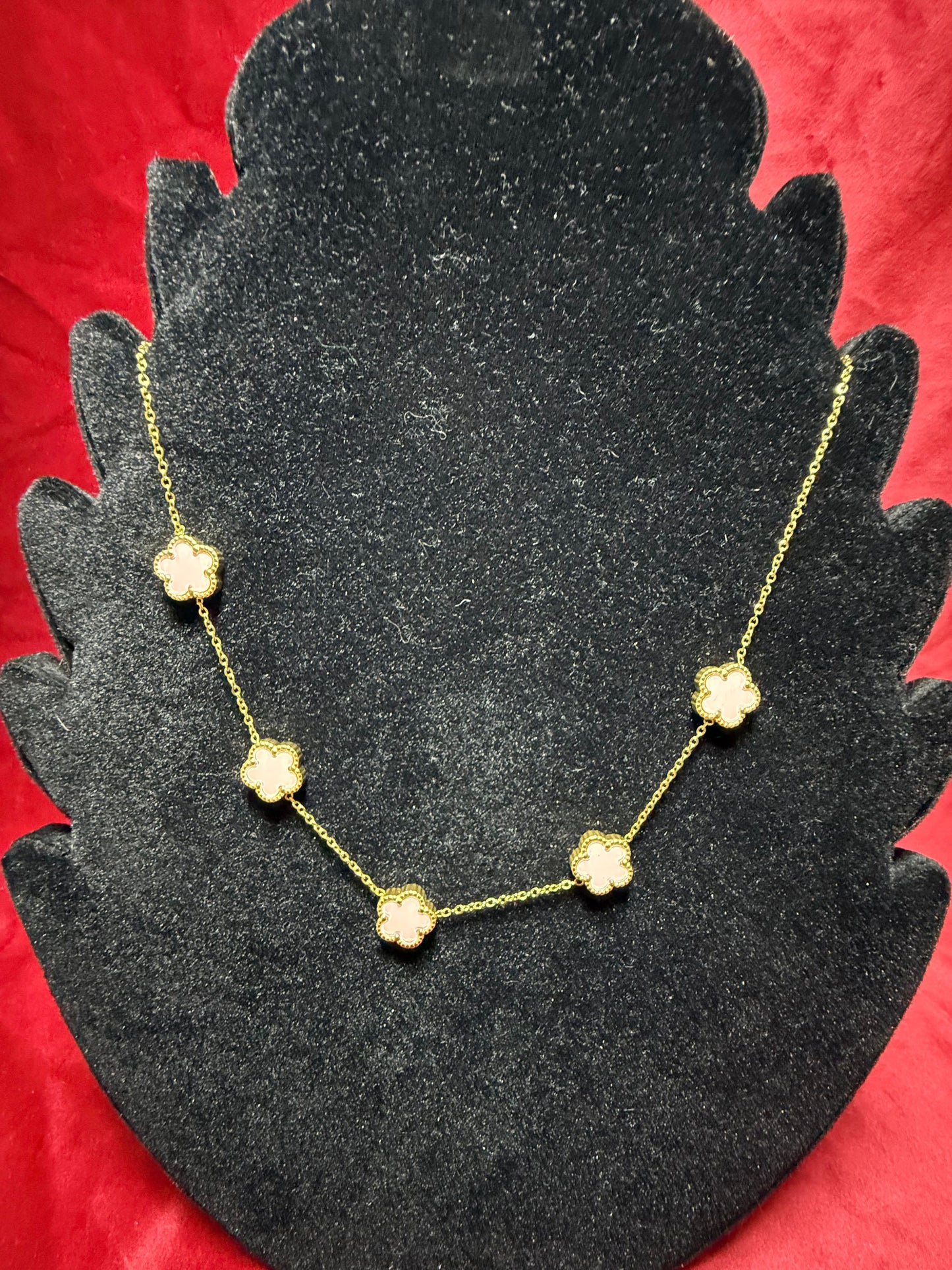 collana-pendente-modello-van-cleef