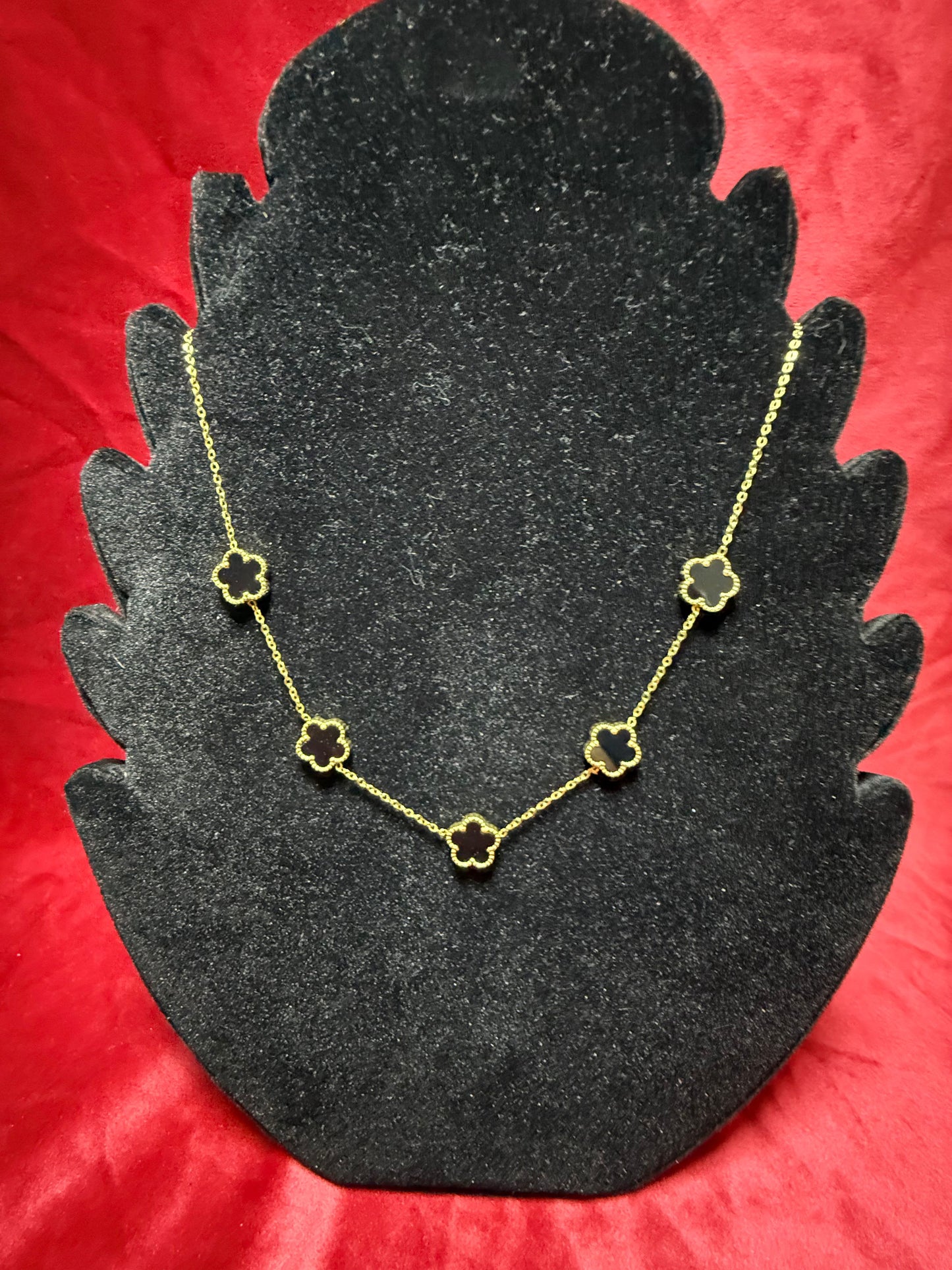 collana-pendente-modello-van-cleef