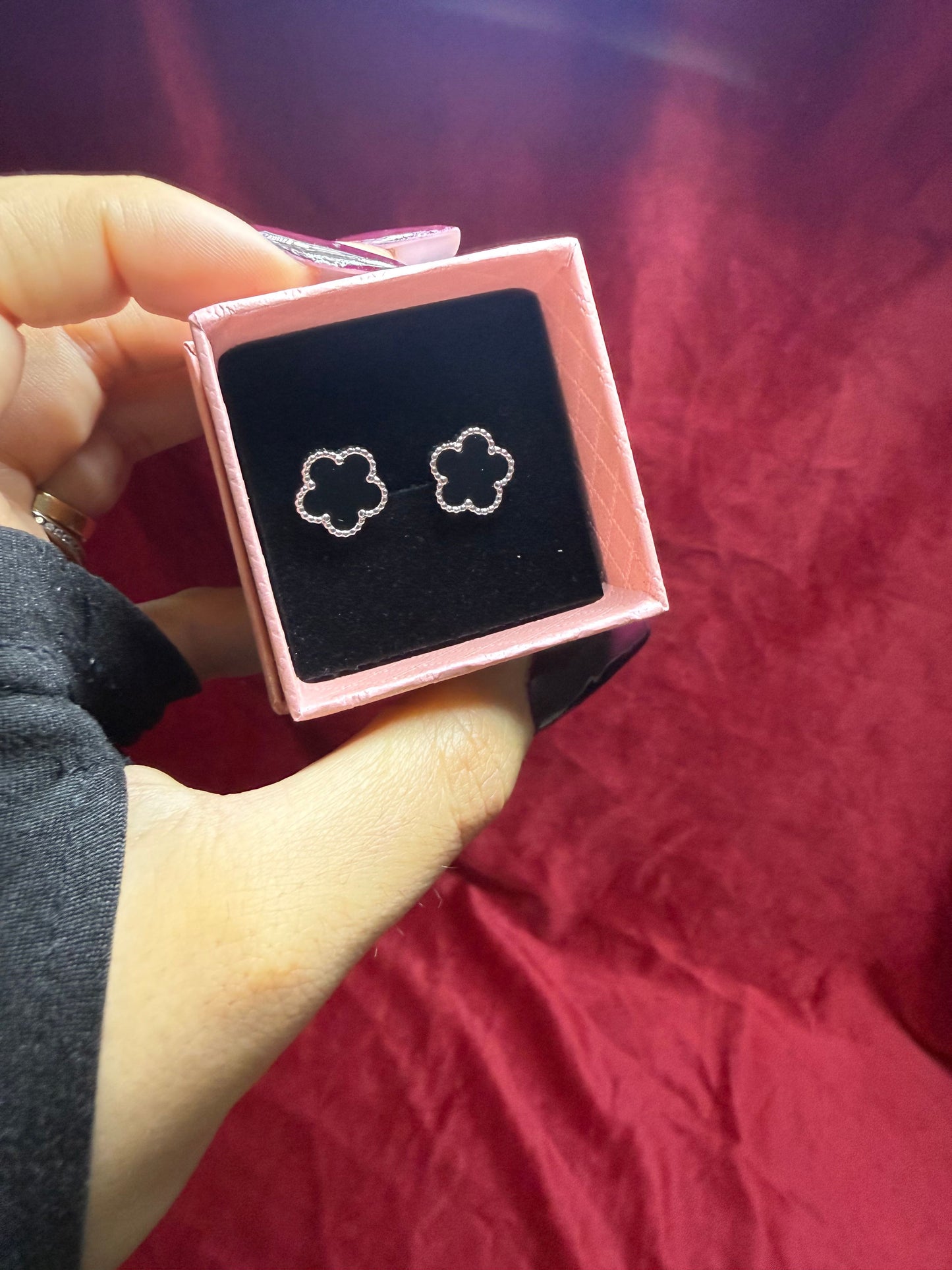 orecchini-modello-van-cleef-nero-rosa